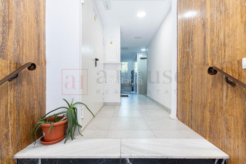 Foto 2dd661bf-965f-47db-a48b-04107f25ae05. Piso  exterior con terraza y balcón para entrar a vivir en el barrio de carabanchel en Madrid