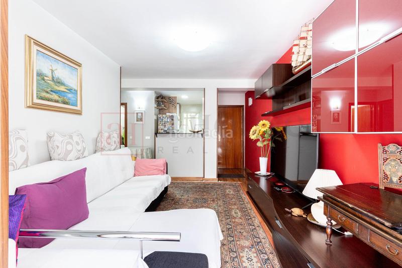 Foto a25fcb1f-9b30-48ae-af35-fce3b15516ff. Piso  exterior con terraza y balcón para entrar a vivir en el barrio de carabanchel en Madrid