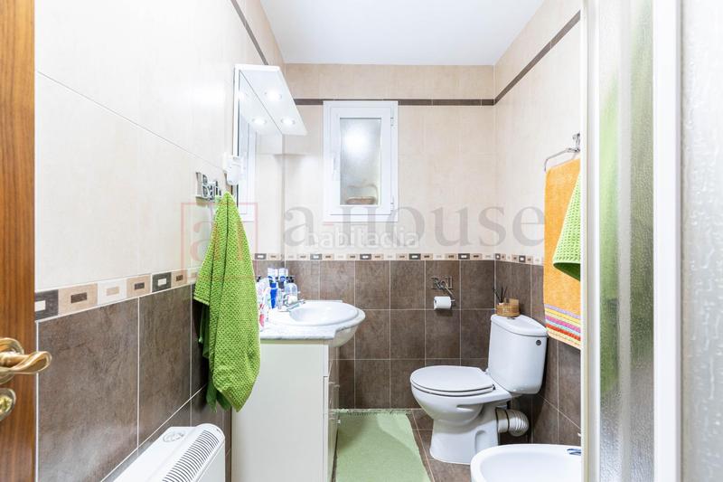 Foto b70308c1-0e37-4cb7-8274-f4c4cada3e72. Piso  exterior con terraza y balcón para entrar a vivir en el barrio de carabanchel en Madrid