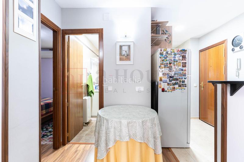 Foto cc85a404-d842-4e54-9c38-3094eac8ae7e. Piso  exterior con terraza y balcón para entrar a vivir en el barrio de carabanchel en Madrid