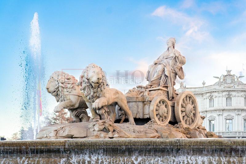 Foto 0f705ac8-bcd1-4841-873a-468bb0a366cb. Local comercial a Embajadores-Lavapiés Madrid