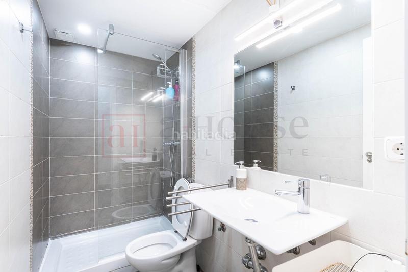 Foto 17a26837-a214-492b-9176-33ad8cecb010. Local comercial a Embajadores-Lavapiés Madrid