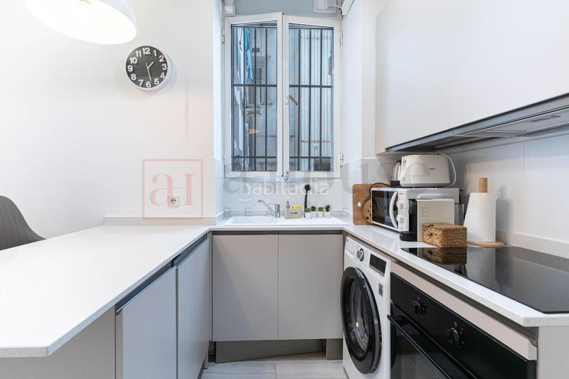 Foto 1f52977d-efe8-4c76-a62a-9acb9820ef01. Local comercial a Embajadores-Lavapiés Madrid