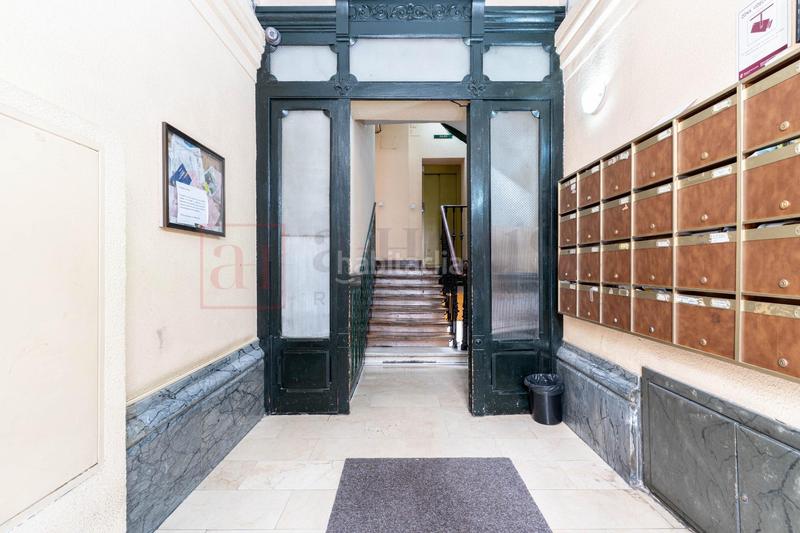 Foto a5eb879b-4835-441b-861e-a730738cf73c. Local comercial a Embajadores-Lavapiés Madrid