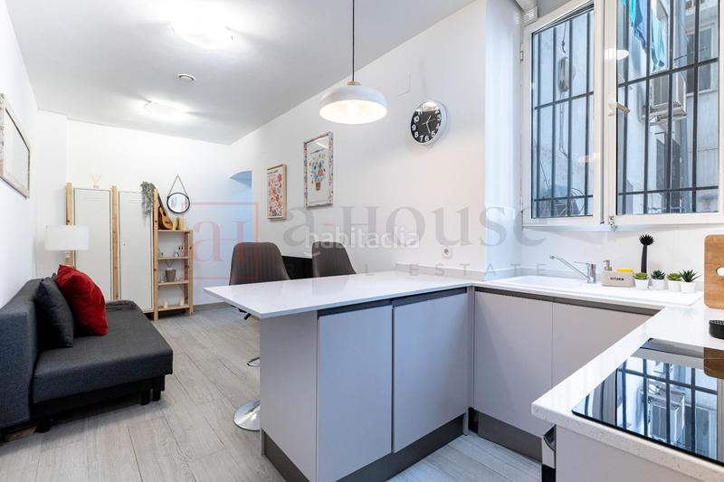 Foto d793945f-57ec-4686-951a-fbc07a56afd2. Local comercial a Embajadores-Lavapiés Madrid