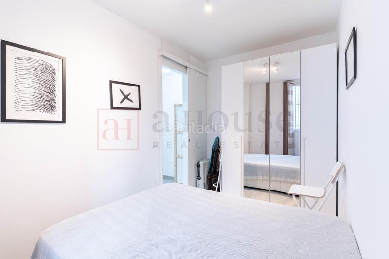 Foto eb65d6a1-4044-4bd6-b154-24a13340d3d6. Local comercial a Embajadores-Lavapiés Madrid