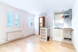 Appartement  De san andrs. Piso para reformar con muchas posiblidades en el barrio de palac
