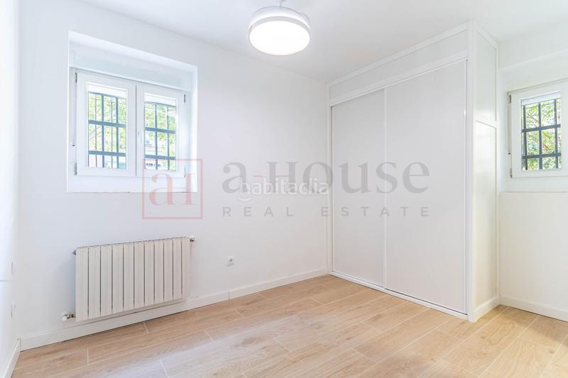 Foto 42c07659-35b7-46f0-b0e7-6ed072798c7e. Planta baja  exterior reformada a estrenar en el barrio sanblas en Madrid