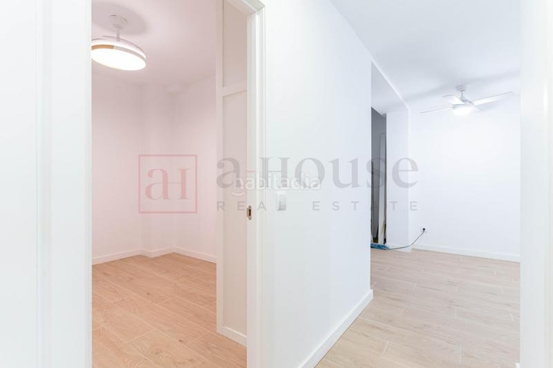 Foto 92416e33-485c-48e1-947a-3720e054b116. Planta baja  exterior reformada a estrenar en el barrio sanblas en Madrid