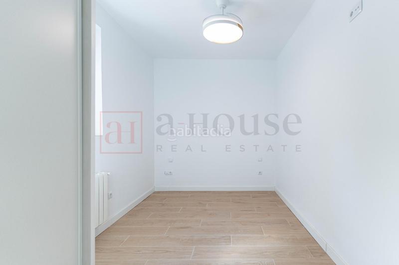 Foto b9d4684c-478f-4551-b848-7f845e37259b. Planta baja  exterior reformada a estrenar en el barrio sanblas en Madrid