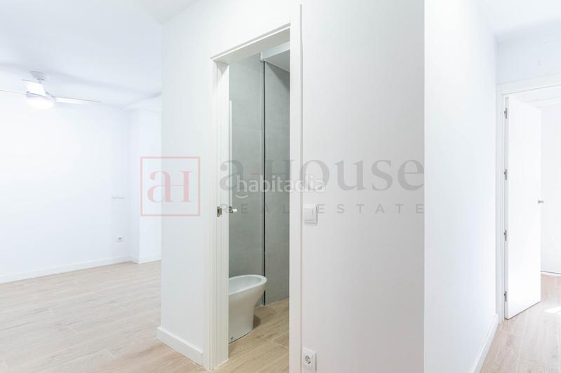 Foto d31499cd-0274-4535-bf2a-a731d1408512. Planta baja  exterior reformada a estrenar en el barrio sanblas en Madrid