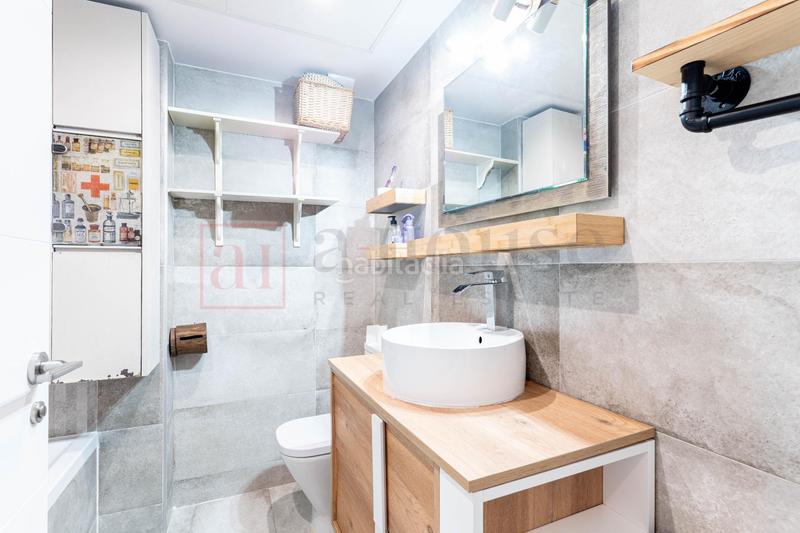 Foto 448a7026-6a1f-4c80-a1f7-773158c7410c. Piso  exterior reformado con terraza con piscina comunitaria en la zona en Pinto