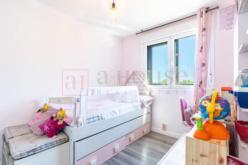 Foto cc03ffd8-df52-4dea-a35c-d7560e9a2ba2. Piso  exterior reformado con terraza con piscina comunitaria en la zona en Pinto