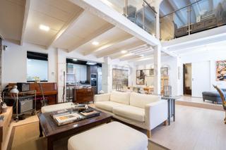 Piano terra  Calle pere serafi. Planta baja con terraza para entrar a vivir en vila de gracia.