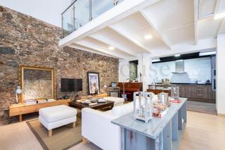 Planta baixa  Calle pere serafi. Planta baja con terraza para entrar a vivir en vila de gracia.