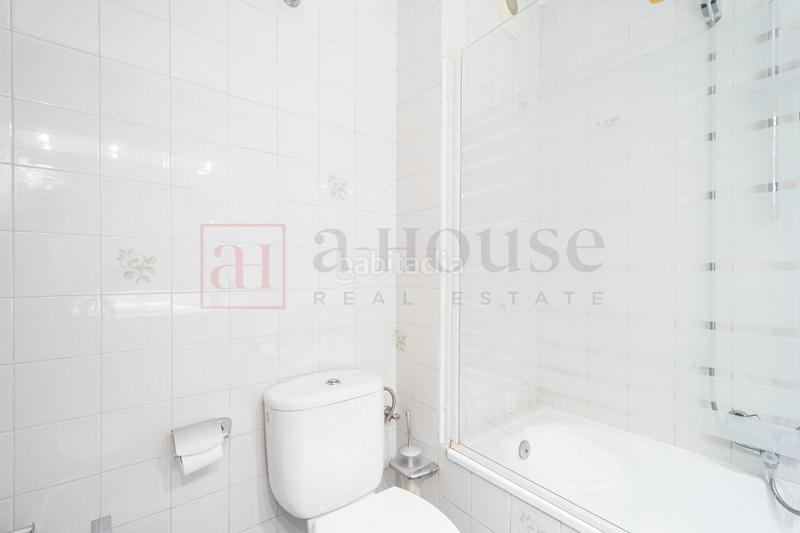 Foto 21dc5a8d-48e8-4666-859d-00086f281bbe. Piso  con terraza en lantiga esquerra de leixample en Barcelona