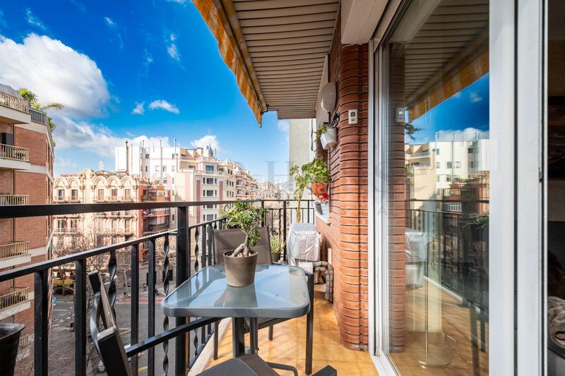 Foto 79b2a4c5-f597-45bc-bad9-97c30473d3c8. Piso  con terraza en lantiga esquerra de leixample en Barcelona