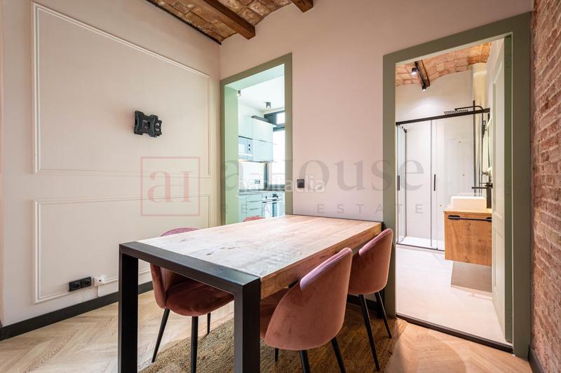 Foto 63793d74-d4bb-49c9-907e-57e622685d1d. Piso  reformado con excelente ubicacion en la vila de gracia en Barcelona