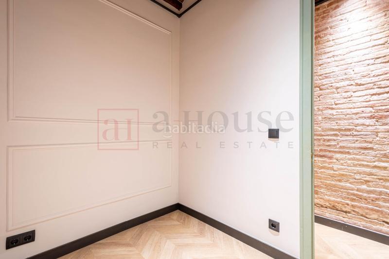 Foto 9c88b625-fa82-4666-a538-05d1dfcc3d9e. Piso  reformado con excelente ubicacion en la vila de gracia en Barcelona