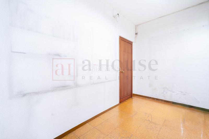 Foto 547a0a88-473e-4d32-afa0-d4b229164bbd. Piso  luminoso con balcón para entrar a vivir en la nova esquerra de l eixample en Barcelona