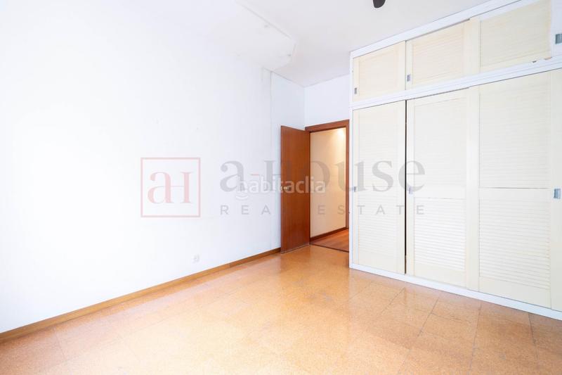 Foto 83b451c0-c0bd-4b38-a0e9-8af3c83620e9. Piso  luminoso con balcón para entrar a vivir en la nova esquerra de l eixample en Barcelona