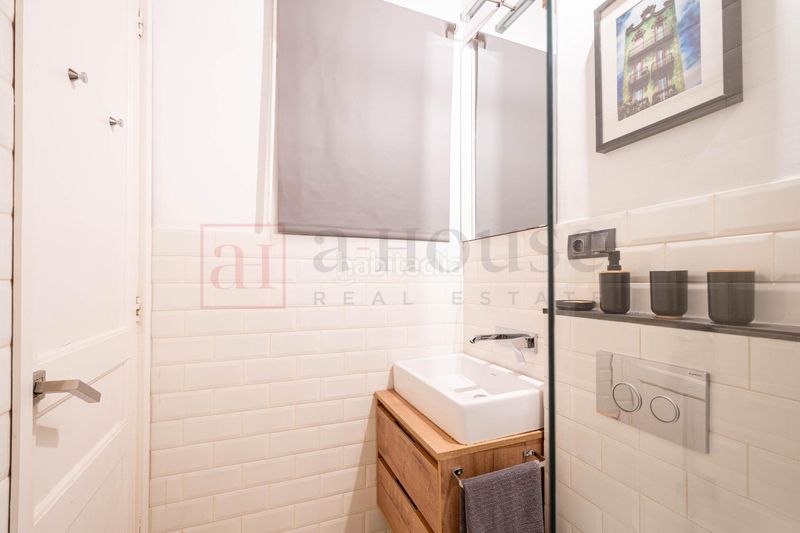 Foto 1100ab87-bf2c-4135-be20-0ea00d107b72. Pis amb calefacció a Vila de Gràcia Barcelona