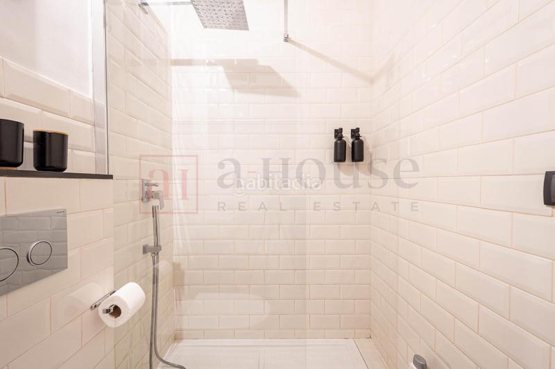 Foto 72ca798e-8b6c-46ee-9e09-c2327d74bb65. Piso  con licencia turistica y exclente ubicacion en vila de gracia en Barcelona
