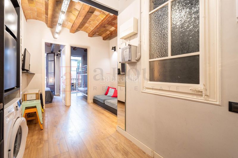 Foto b17ba5ea-763f-44be-aee0-ac9f1c7ea46d. Pis amb calefacció a Vila de Gràcia Barcelona