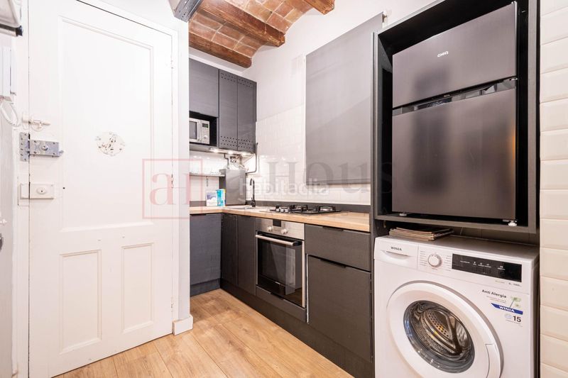 Foto fea084e8-cc98-41a4-bcfc-a83a012ecc8d. Pis amb calefacció a Vila de Gràcia Barcelona