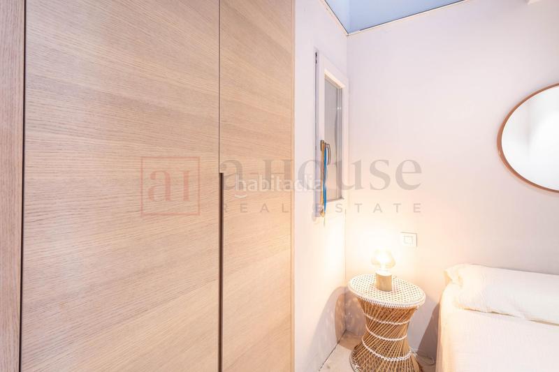 Foto 378aa788-12fa-4b48-8de6-c9593016dd83. Dúplex bajo tipo duplex reformado con jardin exterior sin cedula de habitabilidad en el Fort Pienc en Barcelona