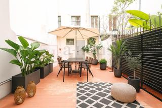 Etagenwohnung  Calle sant pere mes alt. Piso frente al palau de la música con terraza