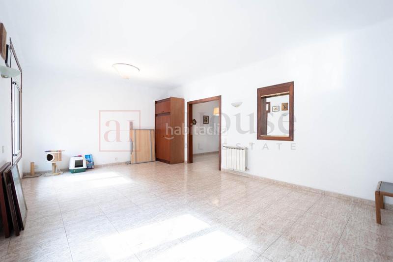 Foto 1a771bc1-8f8c-4d96-9f67-5dc660a5dc2b. Piso  para entrar a vivir con posibilidad de reforma en la antiga esquerra del eixample en Barcelona