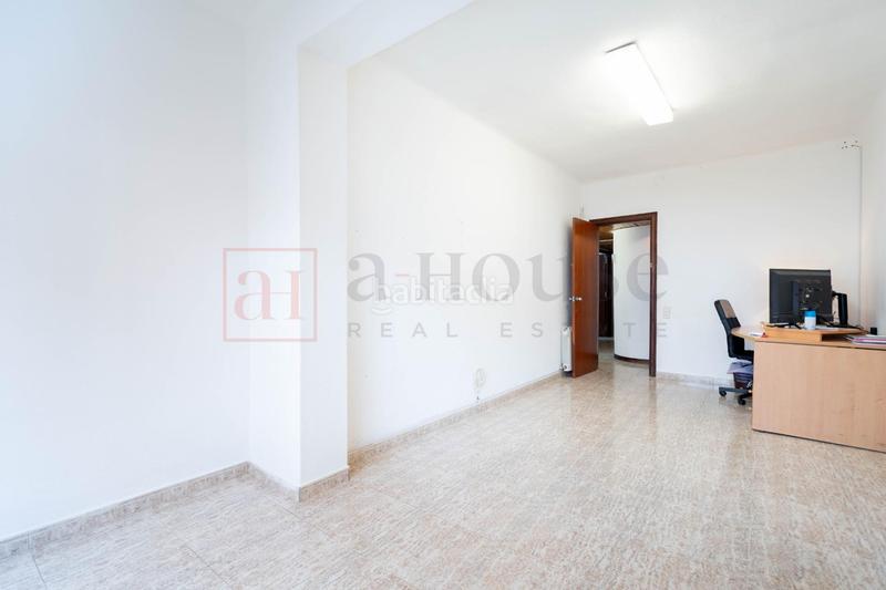 Foto 426b2293-e2c0-4687-a60e-d302de356cc6. Piso  para entrar a vivir con posibilidad de reforma en la antiga esquerra del eixample en Barcelona