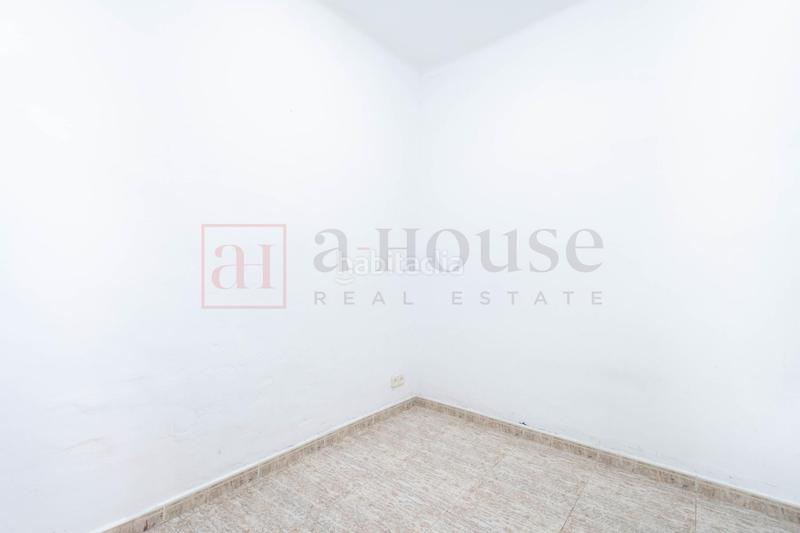 Foto 50da0583-91e5-482a-b44c-17702ef9e76a. Piso  para entrar a vivir con posibilidad de reforma en la antiga esquerra del eixample en Barcelona