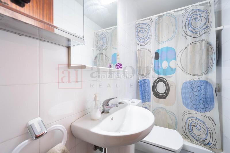 Foto 7a0e6a40-3115-49e0-bd89-9a593803273f. Piso  para entrar a vivir con posibilidad de reforma en la antiga esquerra del eixample en Barcelona