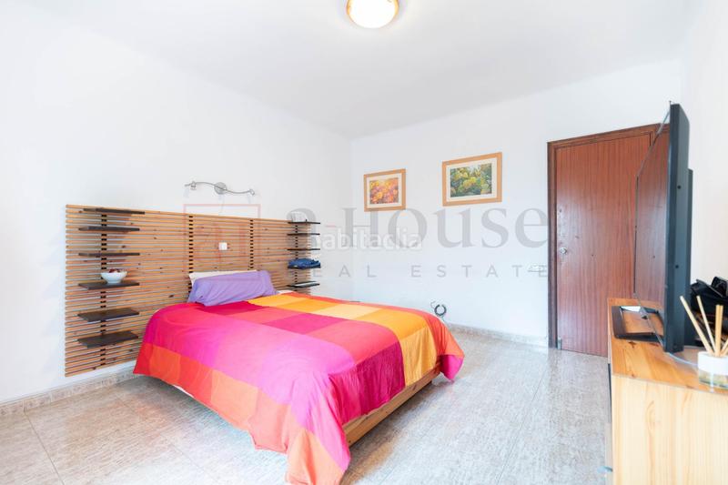 Foto bdd10b99-6531-4a2d-99e0-6eef707ecd2e. Piso  para entrar a vivir con posibilidad de reforma en la antiga esquerra del eixample en Barcelona