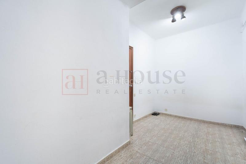 Foto db820708-ae92-4462-a67f-e769fe57eef7. Piso  para entrar a vivir con posibilidad de reforma en la antiga esquerra del eixample en Barcelona