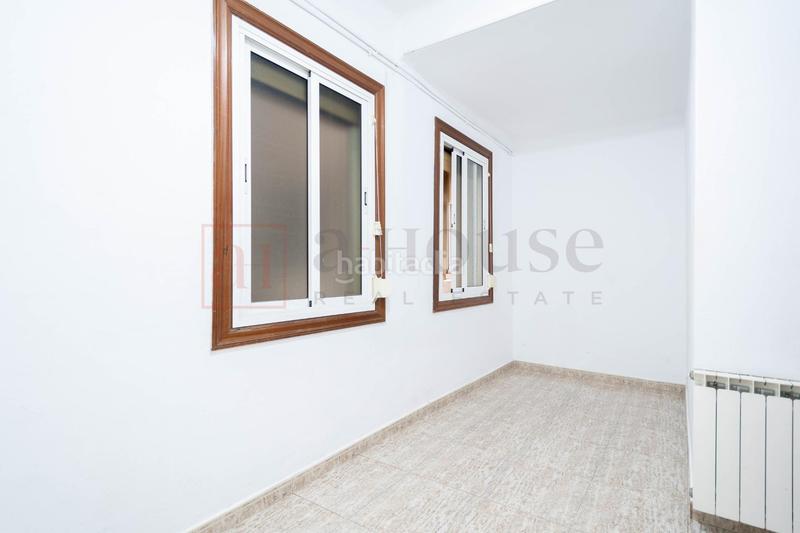 Foto de7e4d86-4a5c-4b29-8dfd-69de1a56ebbd. Piso  para entrar a vivir con posibilidad de reforma en la antiga esquerra del eixample en Barcelona