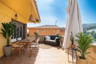 Maison  Carrer canovelles. Chalet de seis plantas con asombrosas vistas y piscina privada e
