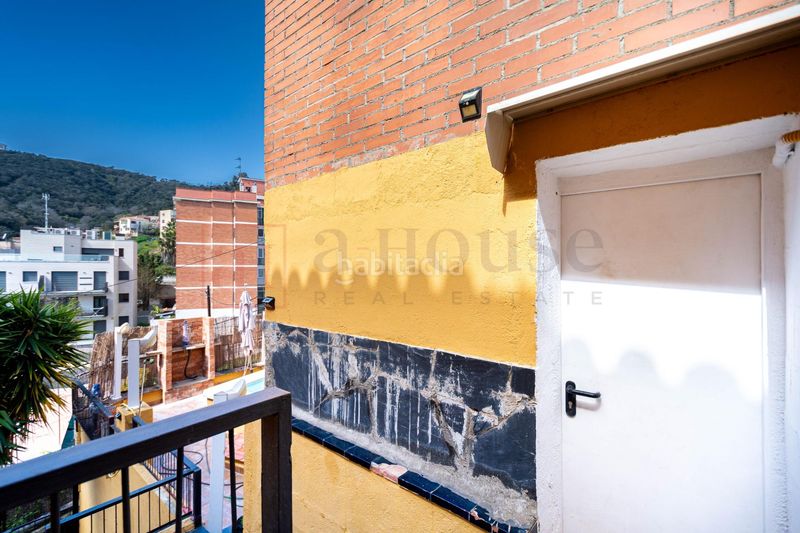 Foto 01a6e4b7-de6f-4ffe-bff9-6c35e9ddd63d. Casa amb calefacció aparcament piscina a Sant Genís dels Agudells Barcelona