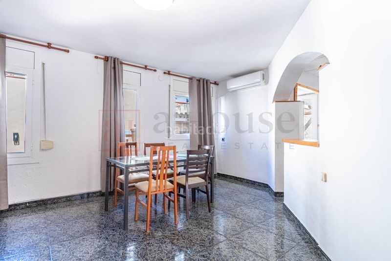 Foto 27b640e2-4314-4f39-8bcb-29d4d0c951b0. Casa amb calefacció aparcament piscina a Sant Genís dels Agudells Barcelona
