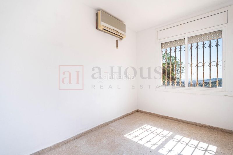Foto 3134008a-d922-42d7-9400-693afbe867b2. Casa amb calefacció aparcament piscina a Sant Genís dels Agudells Barcelona