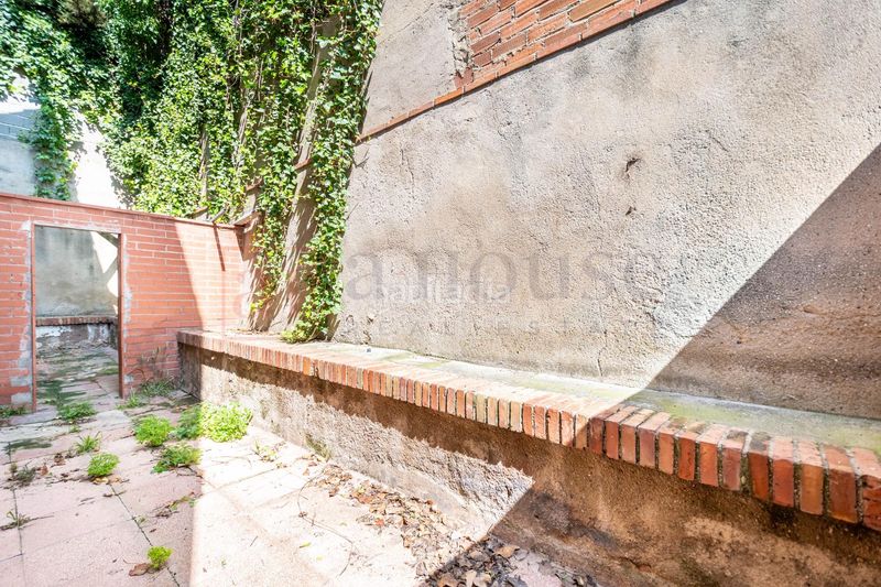 Foto 4e31a4f1-6dd7-4605-92f2-5c05867c3b78. Casa amb calefacció aparcament piscina a Sant Genís dels Agudells Barcelona