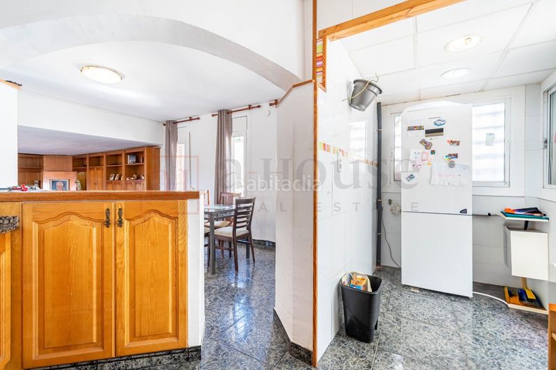Foto 60e73991-b0f4-49f5-b8d7-5232b51aca43. Casa amb calefacció aparcament piscina a Sant Genís dels Agudells Barcelona
