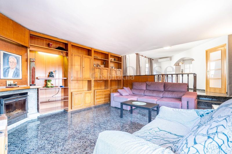 Foto 8e677f84-5088-4211-96c6-aa042f32a62c. Casa amb calefacció aparcament piscina a Sant Genís dels Agudells Barcelona