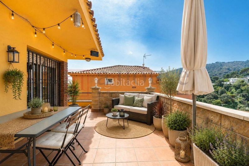 Foto c8b02e87-b4c6-4b3f-bf16-f2a51e4c9987. Casa amb calefacció aparcament piscina a Sant Genís dels Agudells Barcelona