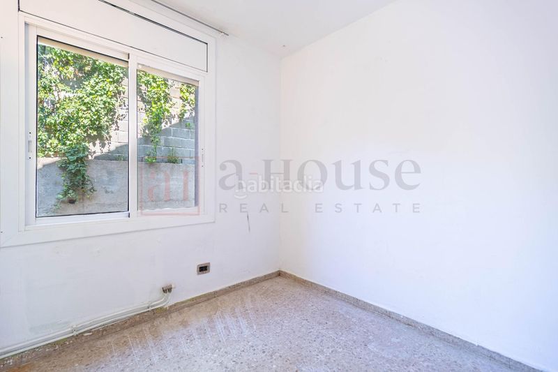 Foto d348168c-4da0-4f88-9f39-d7613d1765ac. Casa amb calefacció aparcament piscina a Sant Genís dels Agudells Barcelona