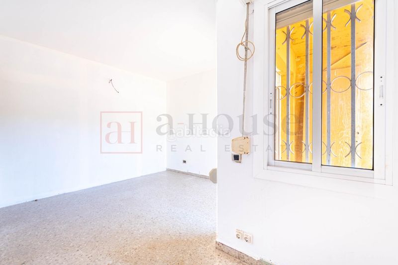 Foto ffeb786b-3f9c-4a72-99f0-76ae474782dc. Casa amb calefacció aparcament piscina a Sant Genís dels Agudells Barcelona