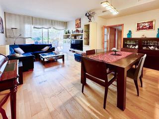 Piano terra  Carrer foneria. Piso con gran terraza para entrar a vivir en la marina del port