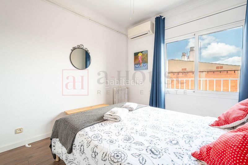 Foto 1a8920e5-7510-4a21-b9c5-eb307e23cbe2. Àtic amb calefacció a La Nova Esquerra de l´Eixample Barcelona